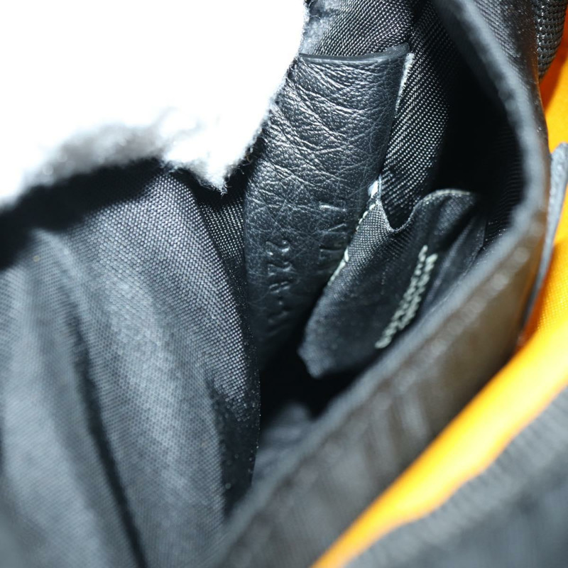 【日本直送】FENDI Zucca 帆布 FENDACE 包 VERSACE 合作粉紅色正品 YKZ1364M-10