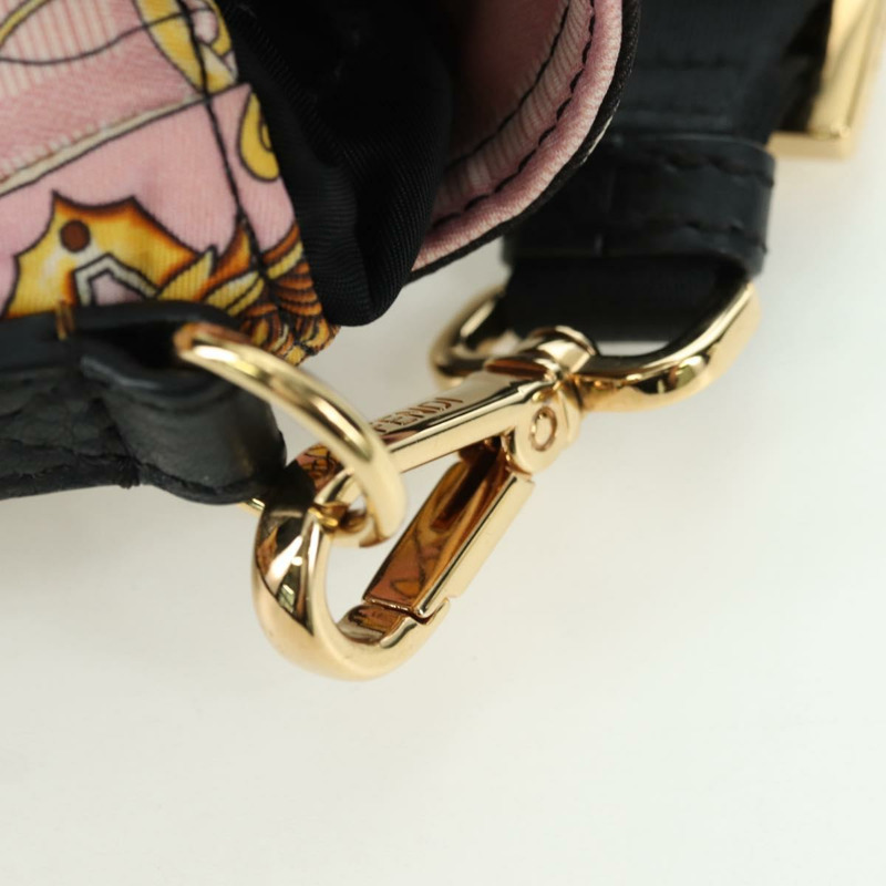 【日本直送】FENDI Zucca 帆布 FENDACE 包 VERSACE 合作粉紅色正品 YKZ1364M-17