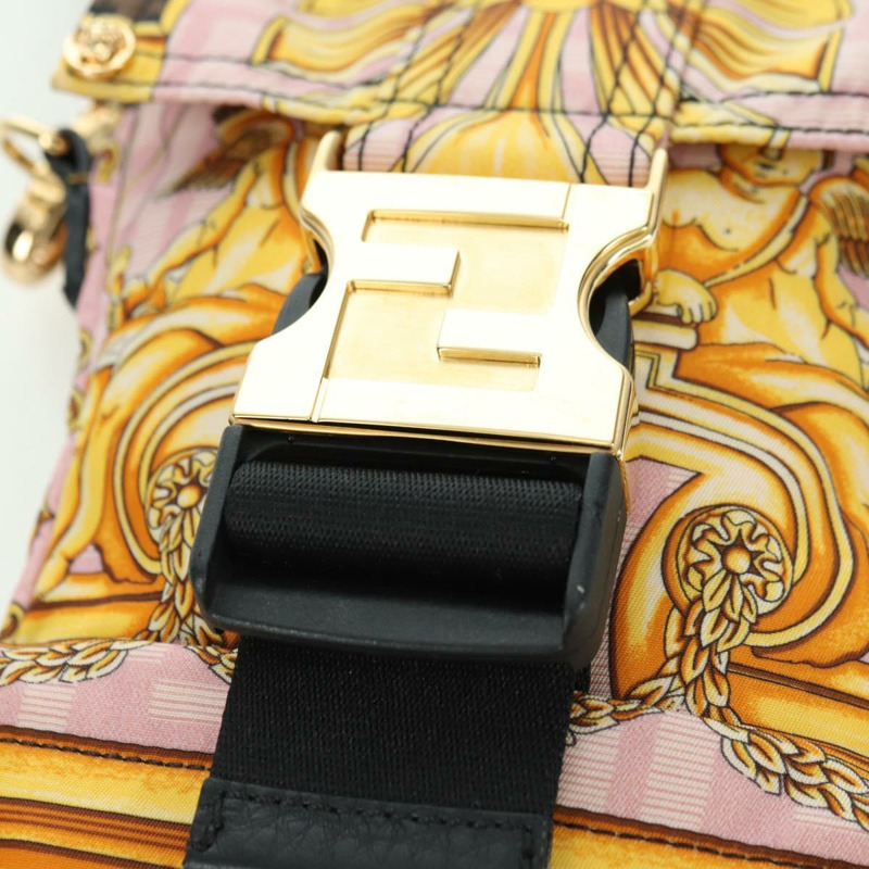 【日本直送】FENDI Zucca 帆布 FENDACE 包 VERSACE 合作粉紅色正品 YKZ1364M-18