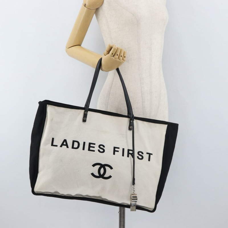 【日本直送】香奈兒女士First帆布手提包 白色 銀色 CC 認證 YKZ1356A-21