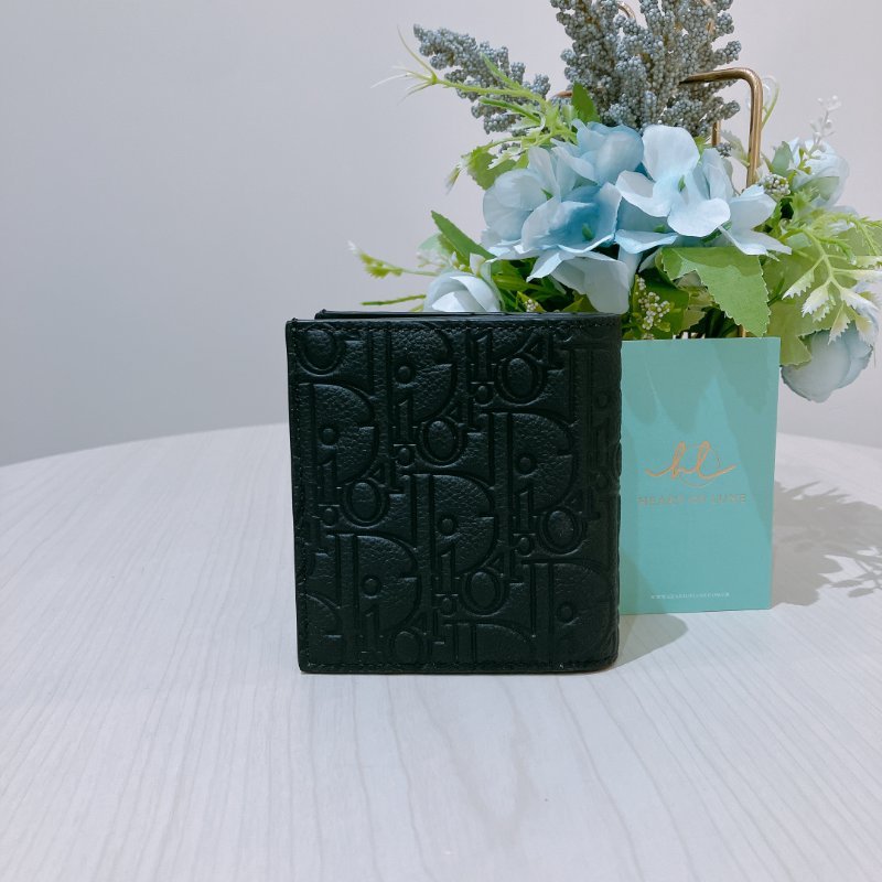 TK2028	Dior 迪奧男仕暗花紋兩摺銀包 Vertical Bifold Wallet Gravity Calfskin Black-1