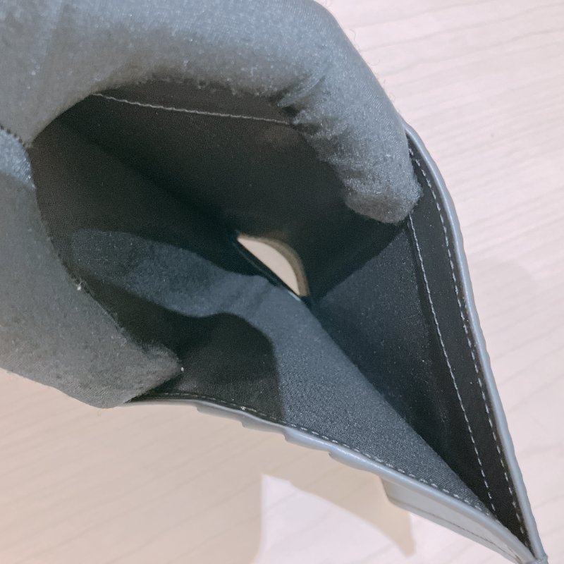 TK2028	Dior 迪奧男仕暗花紋兩摺銀包 Vertical Bifold Wallet Gravity Calfskin Black-9