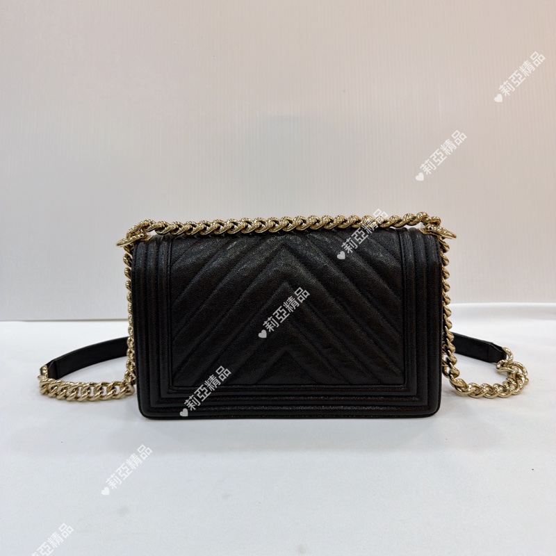 莉亞精品♡Chanel Boy25 山型紋黑淡金-3