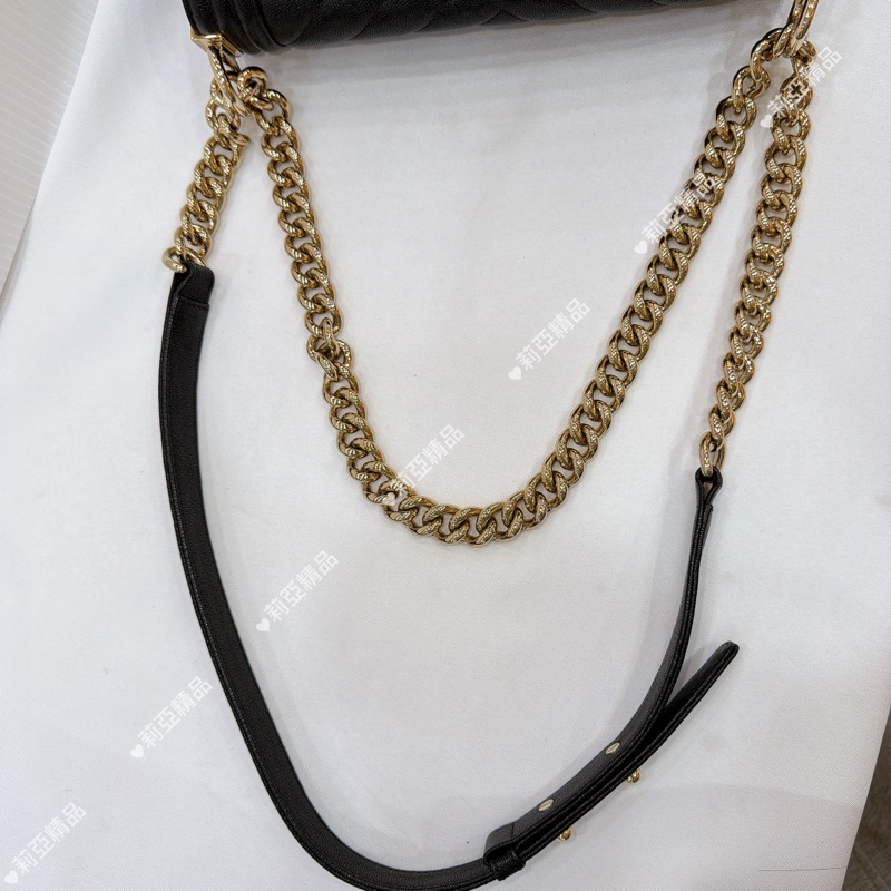 莉亞精品♡Chanel Boy25 山型紋黑淡金-11