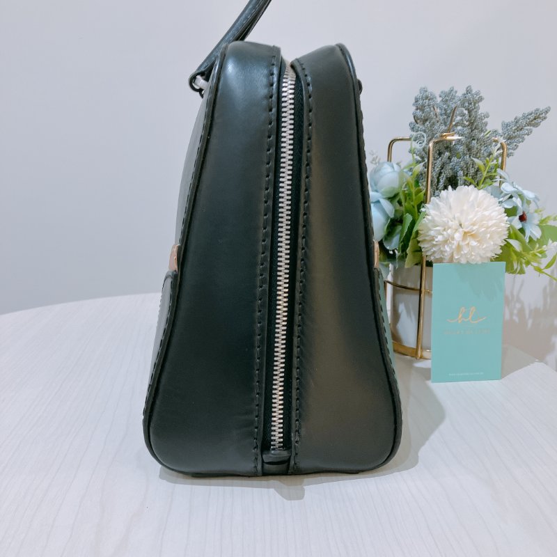 TK2018	Prada 普提拉硬皮肩帶包包 Shoulder Bag Black X Brown Calfskin-3