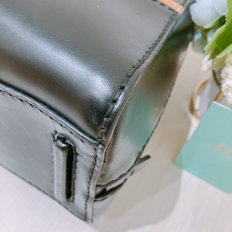 TK2018	Prada 普提拉硬皮肩帶包包 Shoulder Bag Black X Brown Calfskin-6