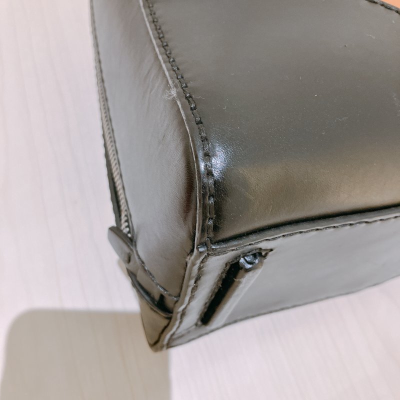 TK2018	Prada 普提拉硬皮肩帶包包 Shoulder Bag Black X Brown Calfskin-8