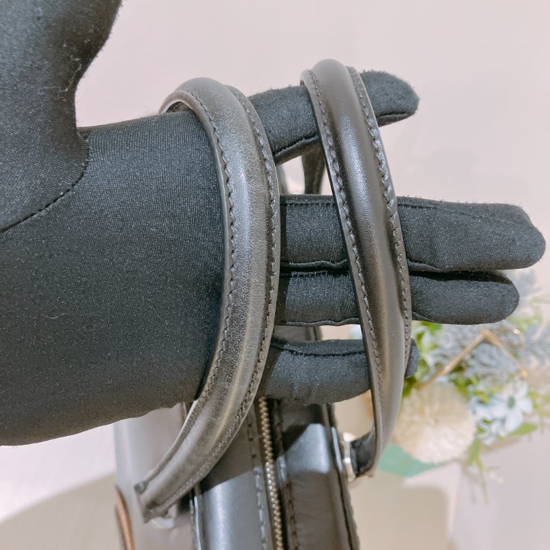 TK2018	Prada 普提拉硬皮肩帶包包 Shoulder Bag Black X Brown Calfskin-10