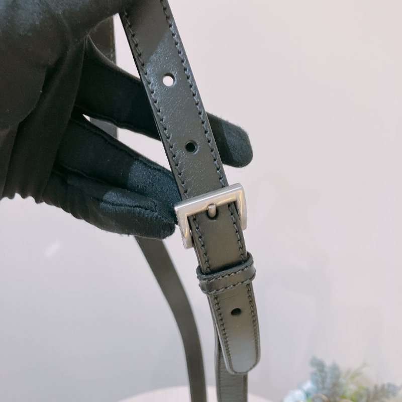 TK2018	Prada 普提拉硬皮肩帶包包 Shoulder Bag Black X Brown Calfskin-18