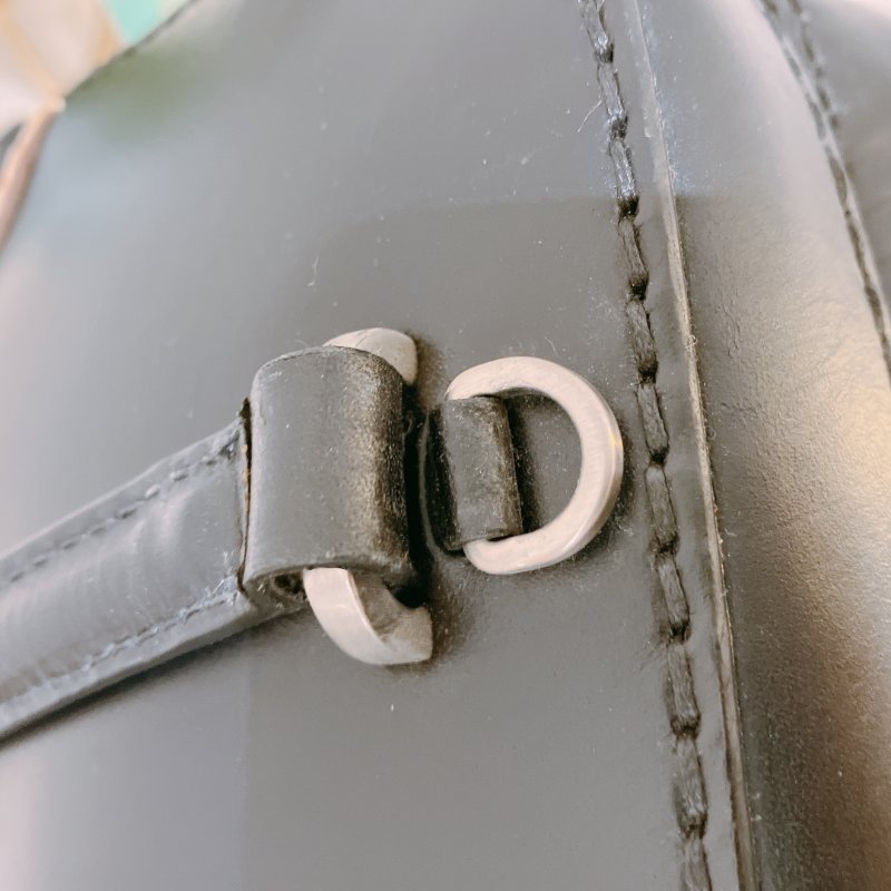 TK2018	Prada 普提拉硬皮肩帶包包 Shoulder Bag Black X Brown Calfskin-23