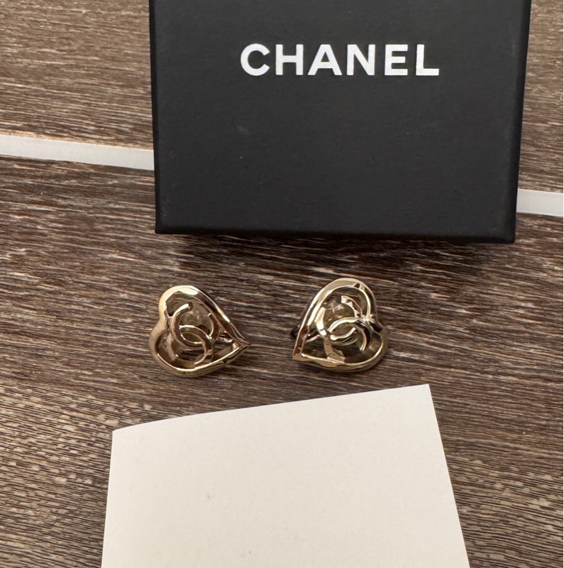 近全新CHANEL 香奈兒夾式淡金色雙C logo爆款愛心耳環耳夾-9