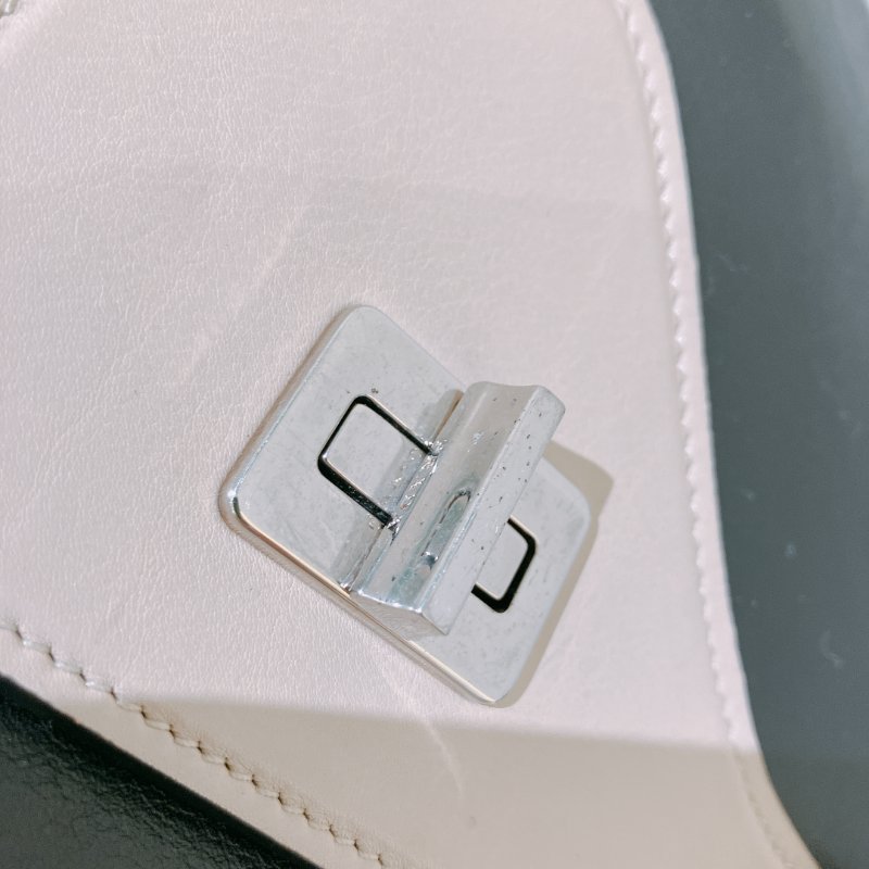 TK2019	Prada 普提拉肩帶包包 30cm Shoulder Bag Black X Nude Calfskin-19