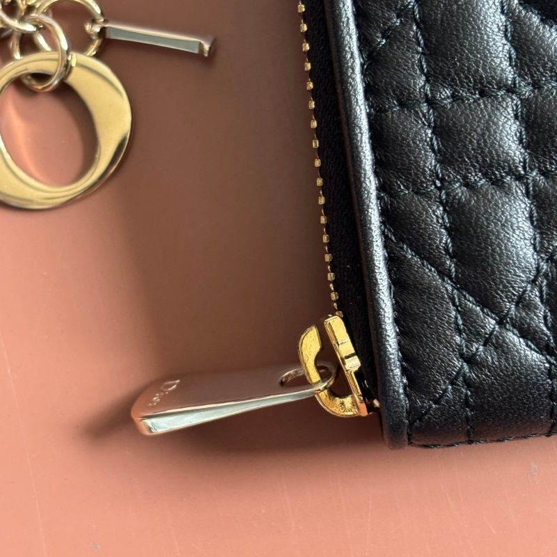 ::Christian Dior:: Lady Dior Voyageur 經典籐格紋中型拉鍊錢夾 ㄇ型拉鍊中夾-3