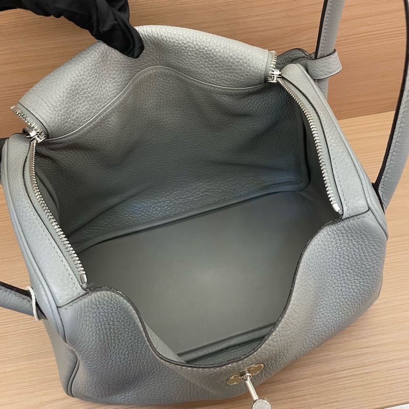 NO：C82 Hermes 愛馬仕 LINDY 灰色 銀扣TC 30 x刻 2016年 無附件-9