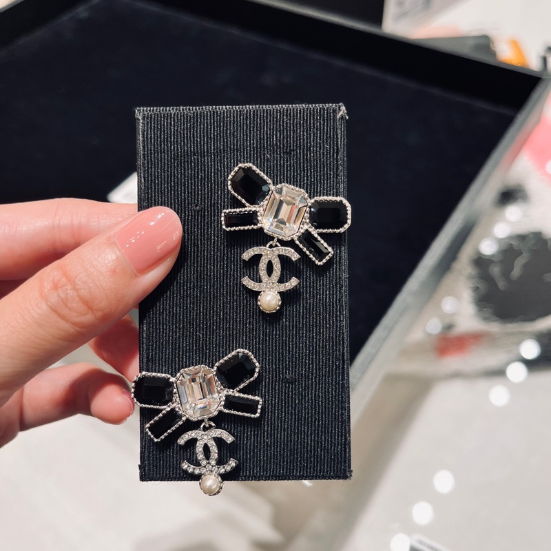 Chanel 蝴蝶結🎀方鑽珍珠耳環（針）-0