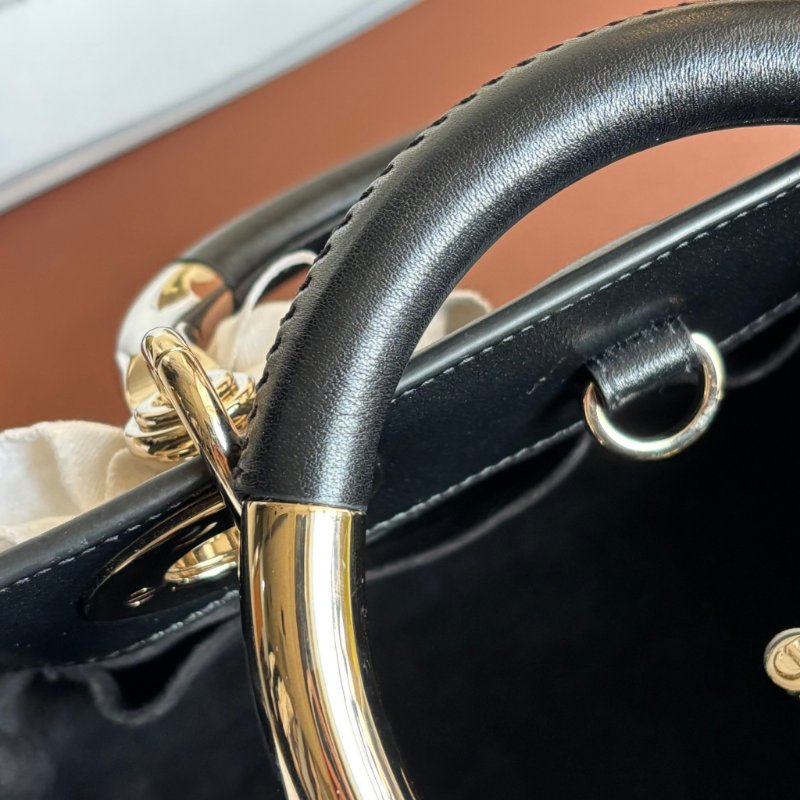 Jisoo 同款 ::Christian Dior::Lady 95.22 Lady Dior 黛妃包 黑色中型籐格紋手提包斜背包 肩背包-24