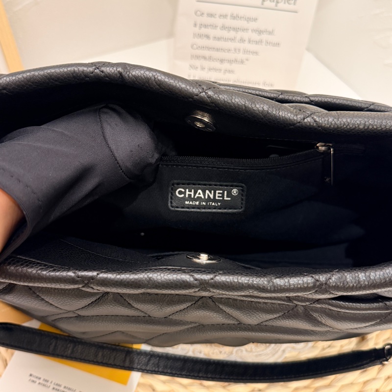 Chanel Caviar Leather Tote-3