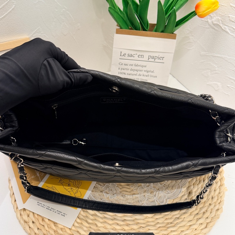 Chanel Caviar Leather Tote-5