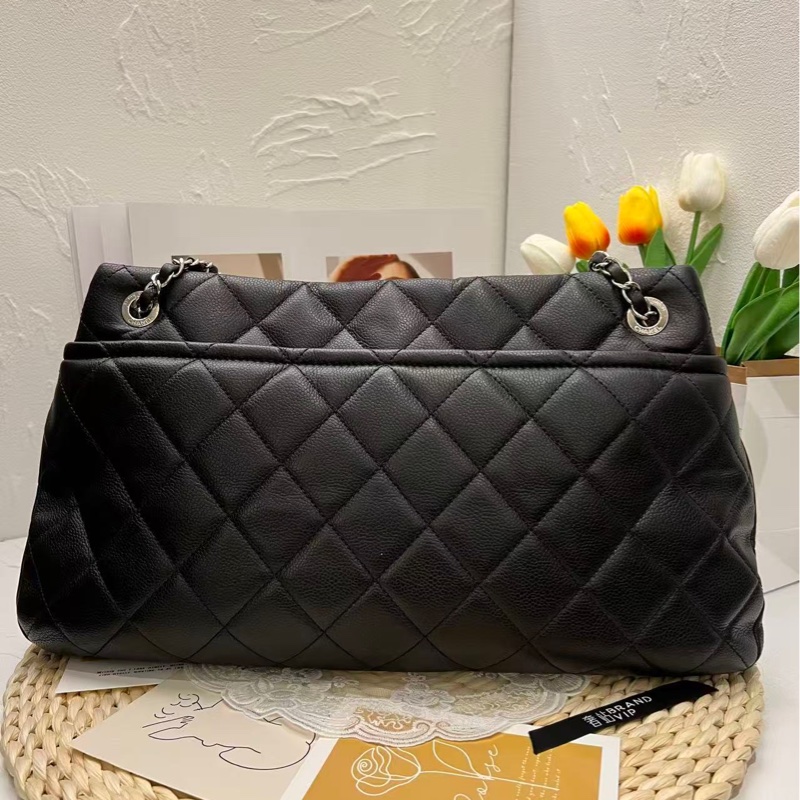 Chanel Caviar Leather Tote-7