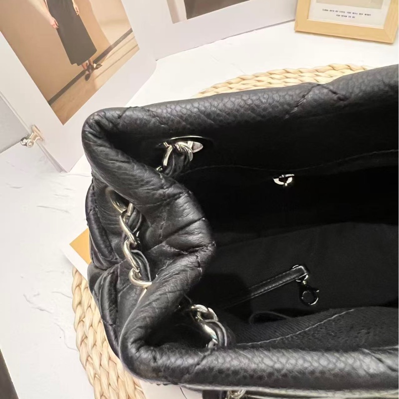 Chanel Caviar Leather Tote-19