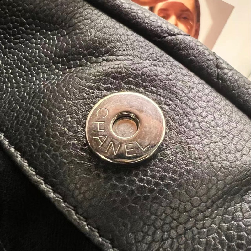 Chanel Caviar Leather Tote-21