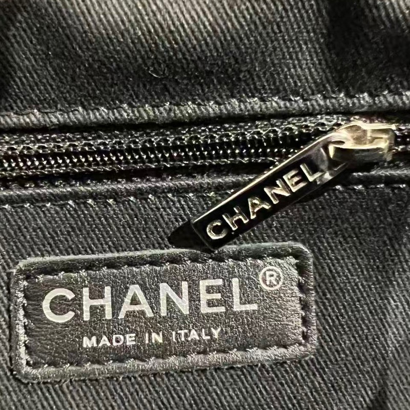 Chanel Caviar Leather Tote-23