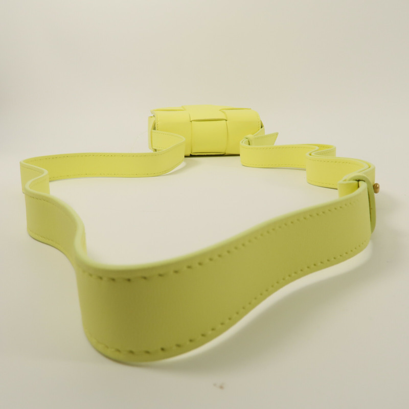 BOTTEGA VENETA 羊皮皮革Mini Cassette Bel肩背袋-6