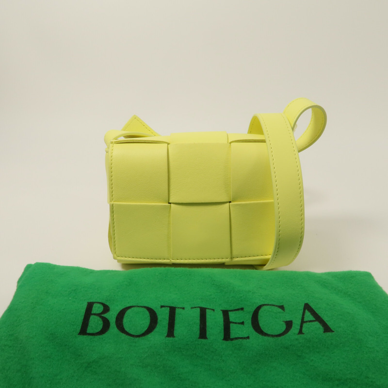 BOTTEGA VENETA 羊皮皮革Mini Cassette Bel肩背袋-7