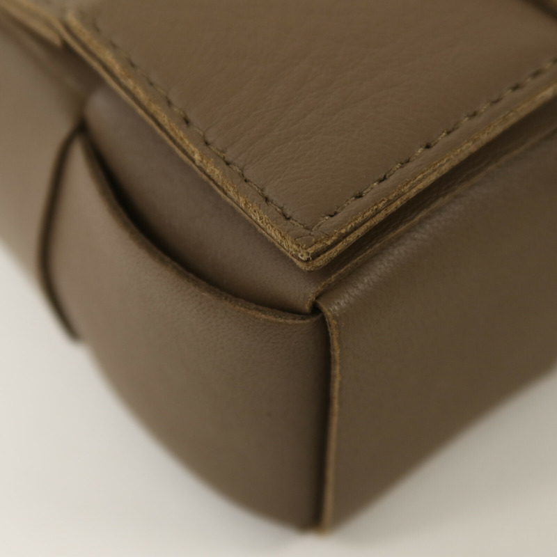 BOTTEGA VENETA 羊皮皮革Candy Cassette肩背袋-9