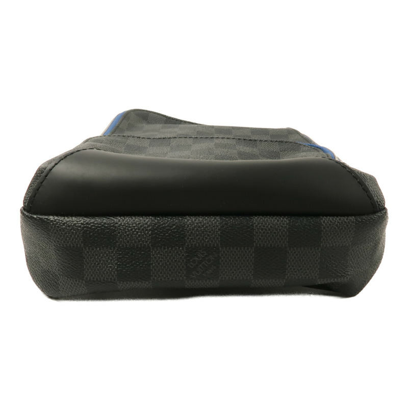 LOUIS VUITTON Damier Graphite Avenue Sling Bag肩背袋-3