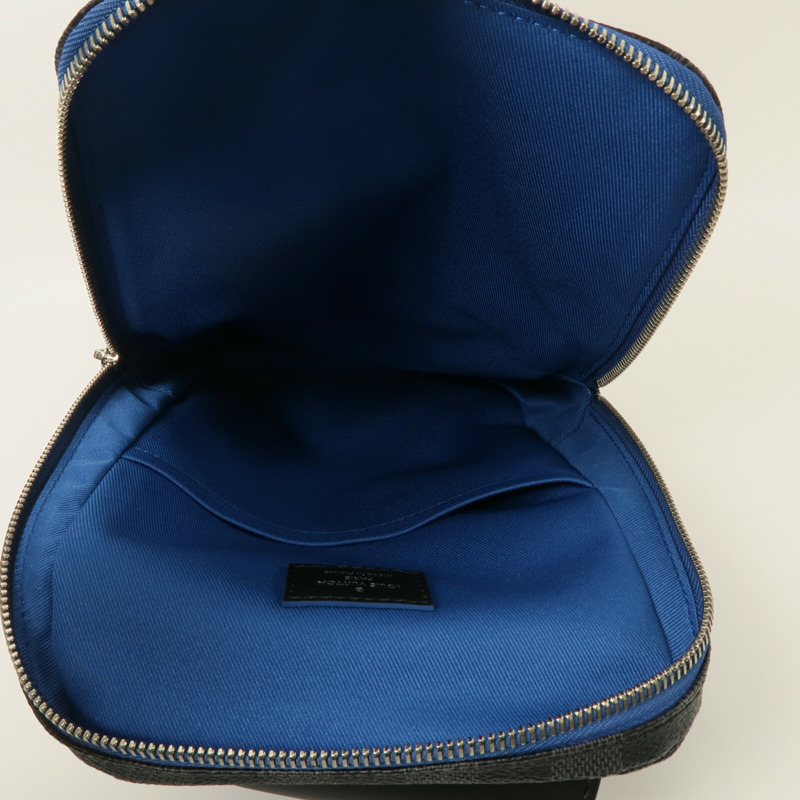 LOUIS VUITTON Damier Graphite Avenue Sling Bag肩背袋-4