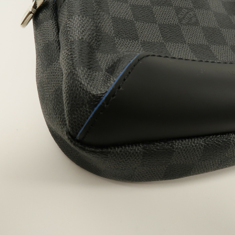 LOUIS VUITTON Damier Graphite Avenue Sling Bag肩背袋-9