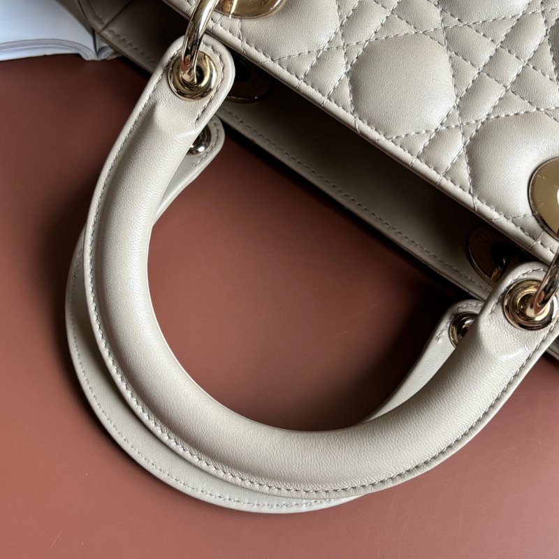 ::Christian Dior:: Lady Dior 淺駝米色 Cannage 5x5籐格紋羊皮黛妃包 手提包 斜背包-8