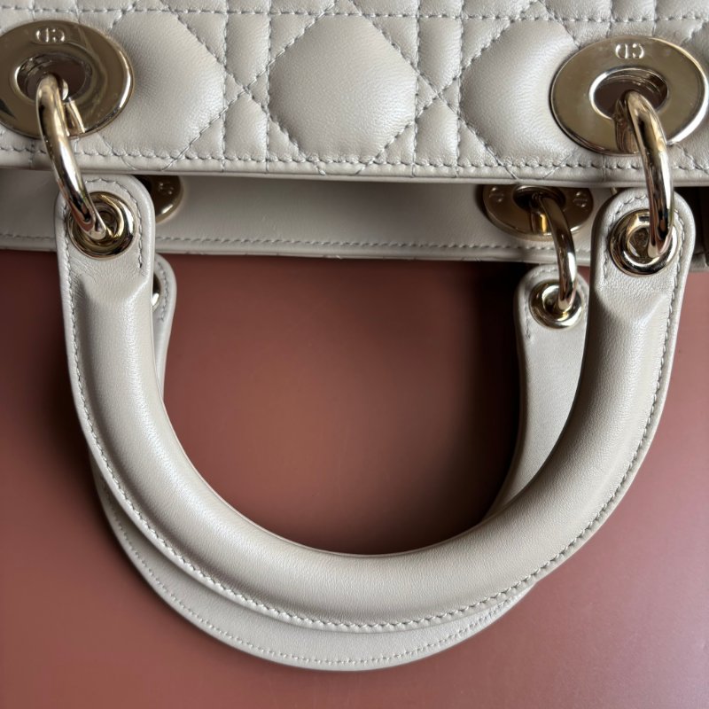 ::Christian Dior:: Lady Dior 淺駝米色 Cannage 5x5籐格紋羊皮黛妃包 手提包 斜背包-15