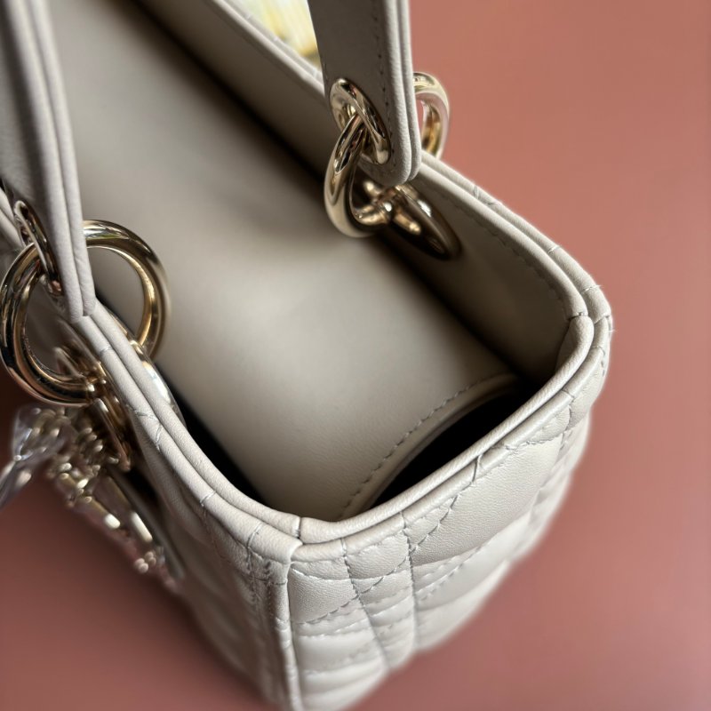 ::Christian Dior:: Lady Dior 淺駝米色 Cannage 5x5籐格紋羊皮黛妃包 手提包 斜背包-16