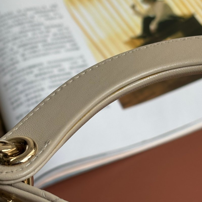 ::Christian Dior:: Lady Dior 淺駝米色 Cannage 5x5籐格紋羊皮黛妃包 手提包 斜背包-38