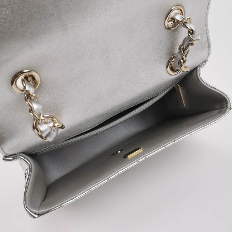 Chanel 羊皮純色菱格絎縫雙C釦子母包雙肩包-6