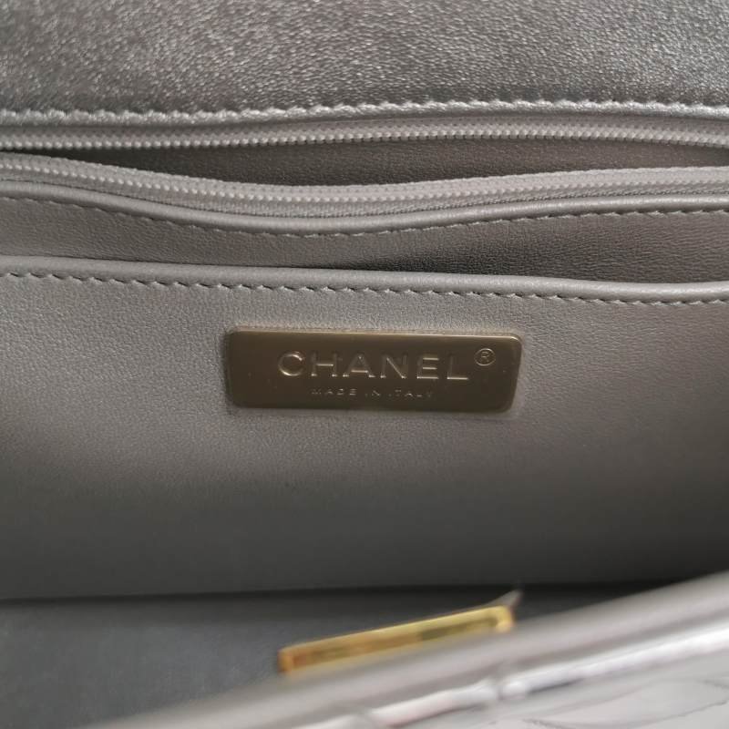 Chanel 羊皮純色菱格絎縫雙C釦子母包雙肩包-7