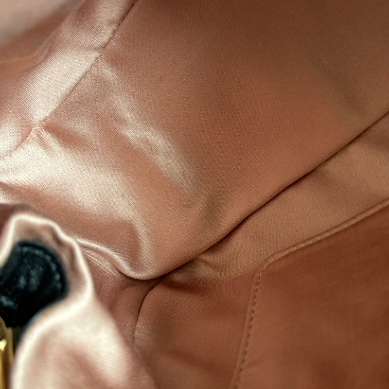 收藏割愛 ::Miu Miu:: Miu Belle Matelassé 黑色納帕軟皮手袋 復古口金包 蛇鏈包 手拿包 晚宴包-9