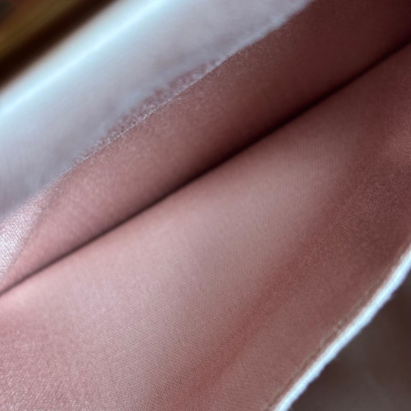 收藏割愛 ::Miu Miu:: Miu Belle Matelassé 黑色納帕軟皮手袋 復古口金包 蛇鏈包 手拿包 晚宴包-14