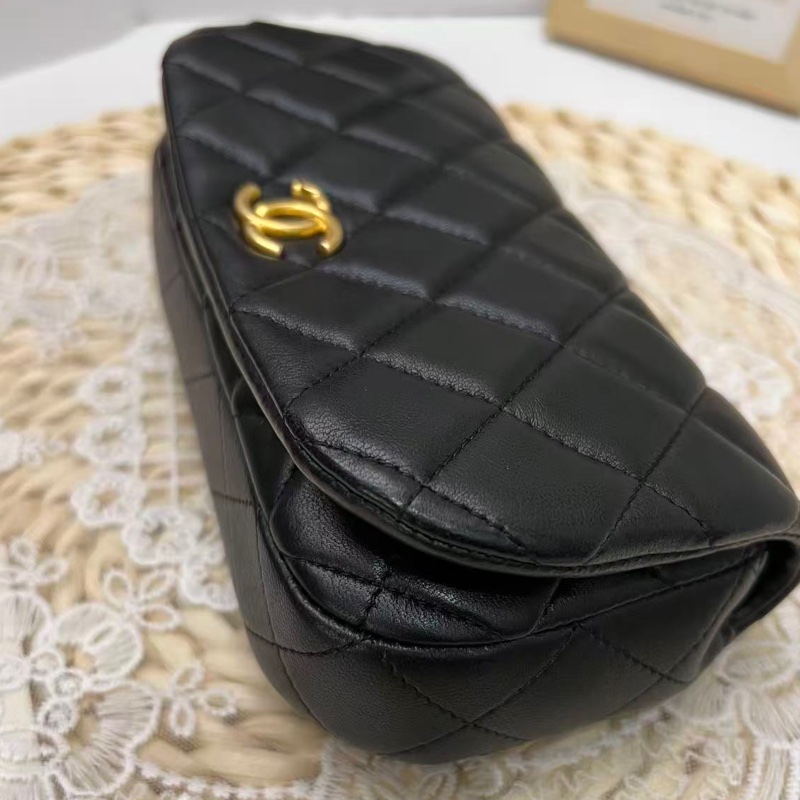 Chanel Mini Flap Bag (小牛皮 芯片22年）-13