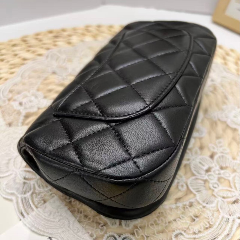 Chanel Mini Flap Bag (小牛皮 芯片22年）-14