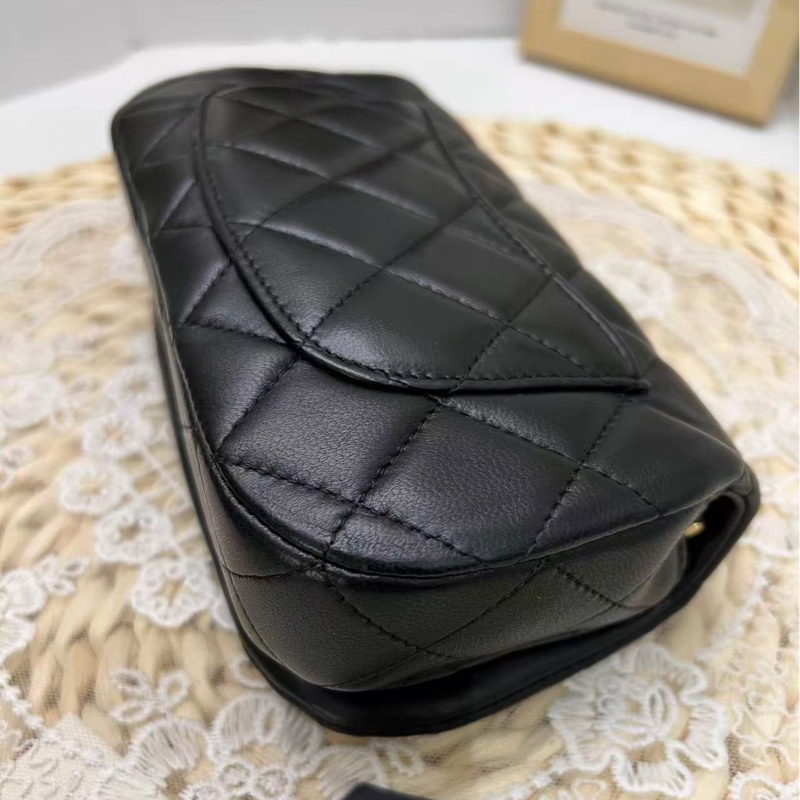 Chanel Mini Flap Bag (小牛皮 芯片22年）-15