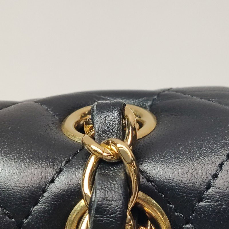 Chanel Classic Flap 經典款小號羊皮菱格絎縫雙C扣皮穿鏈單肩包-12