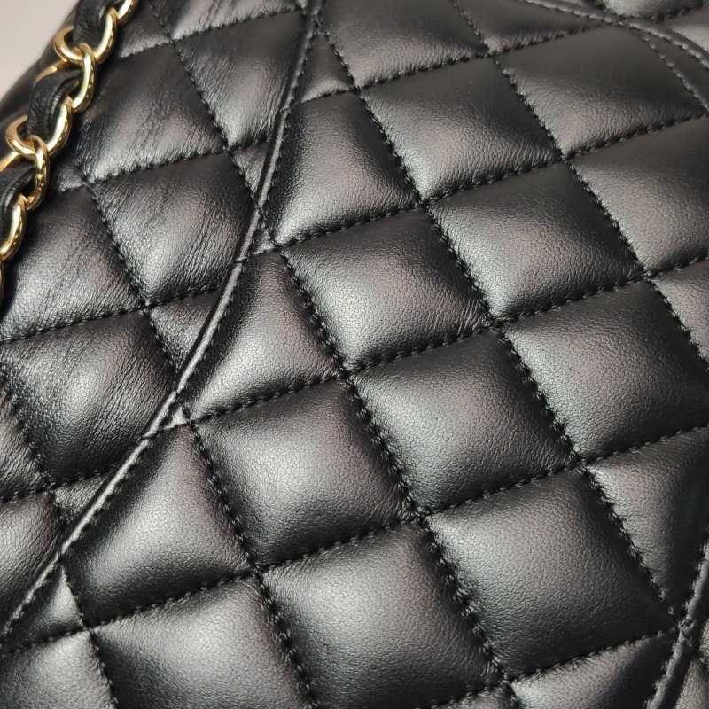 Chanel Classic Flap 經典款小號羊皮菱格絎縫雙C扣皮穿鏈單肩包-16