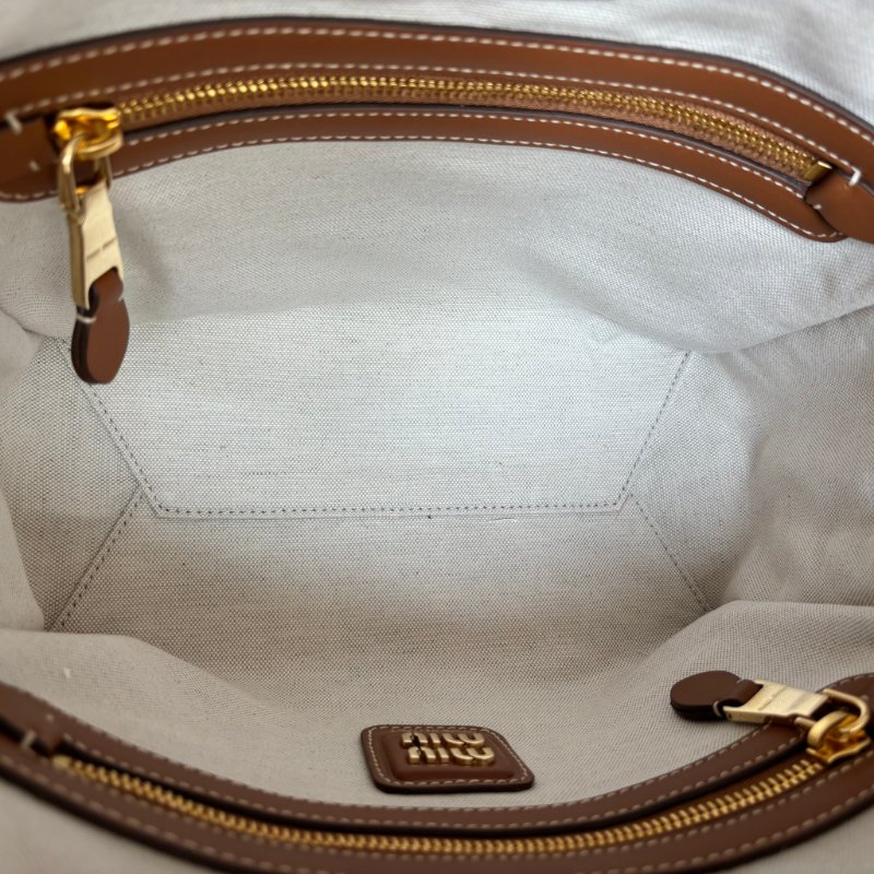 小號 ::Miu Miu:: IVY 干邑色 焦糖棕皮革手袋 手提斜背兩用包-17