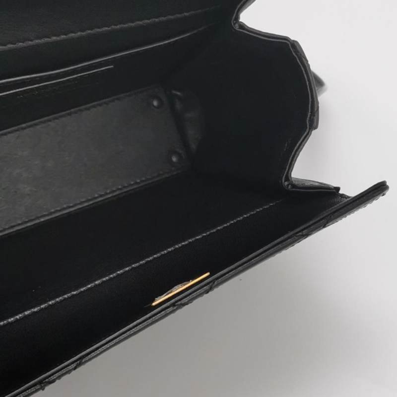 Saint Laurent 羊皮純色字母Logo斜背包-6