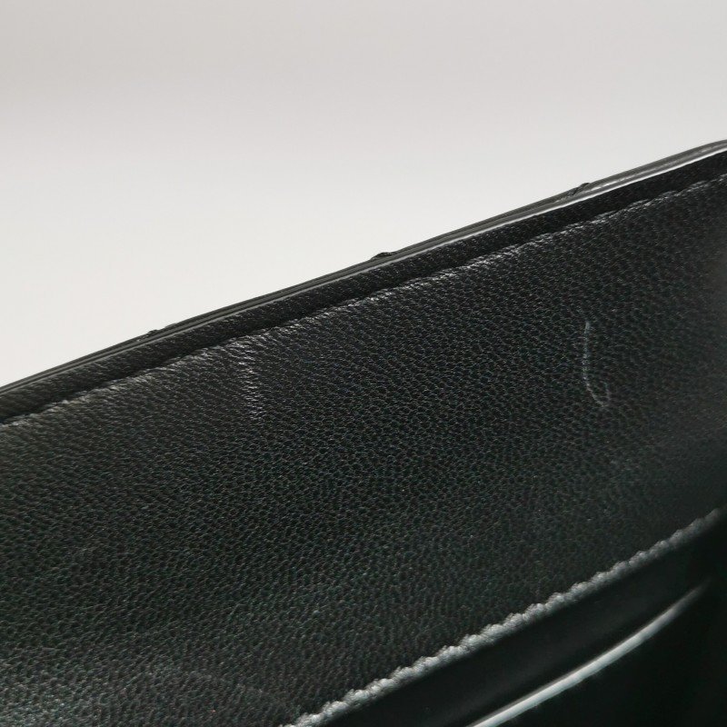 Saint Laurent 羊皮純色字母Logo斜背包-9