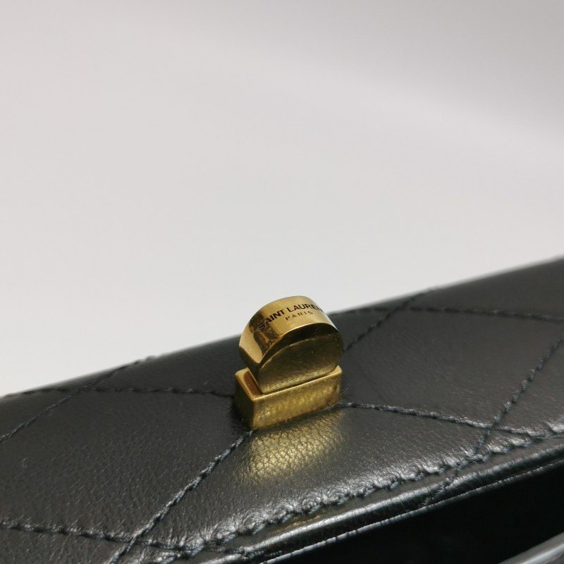 Saint Laurent 羊皮純色字母Logo斜背包-14