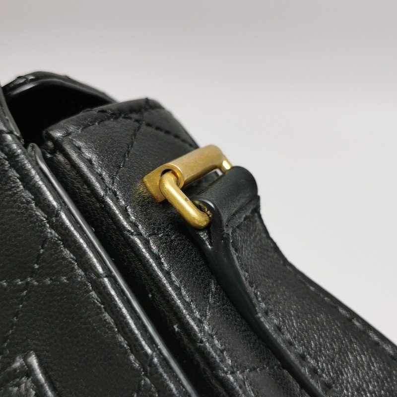 Saint Laurent 羊皮純色字母Logo斜背包-15